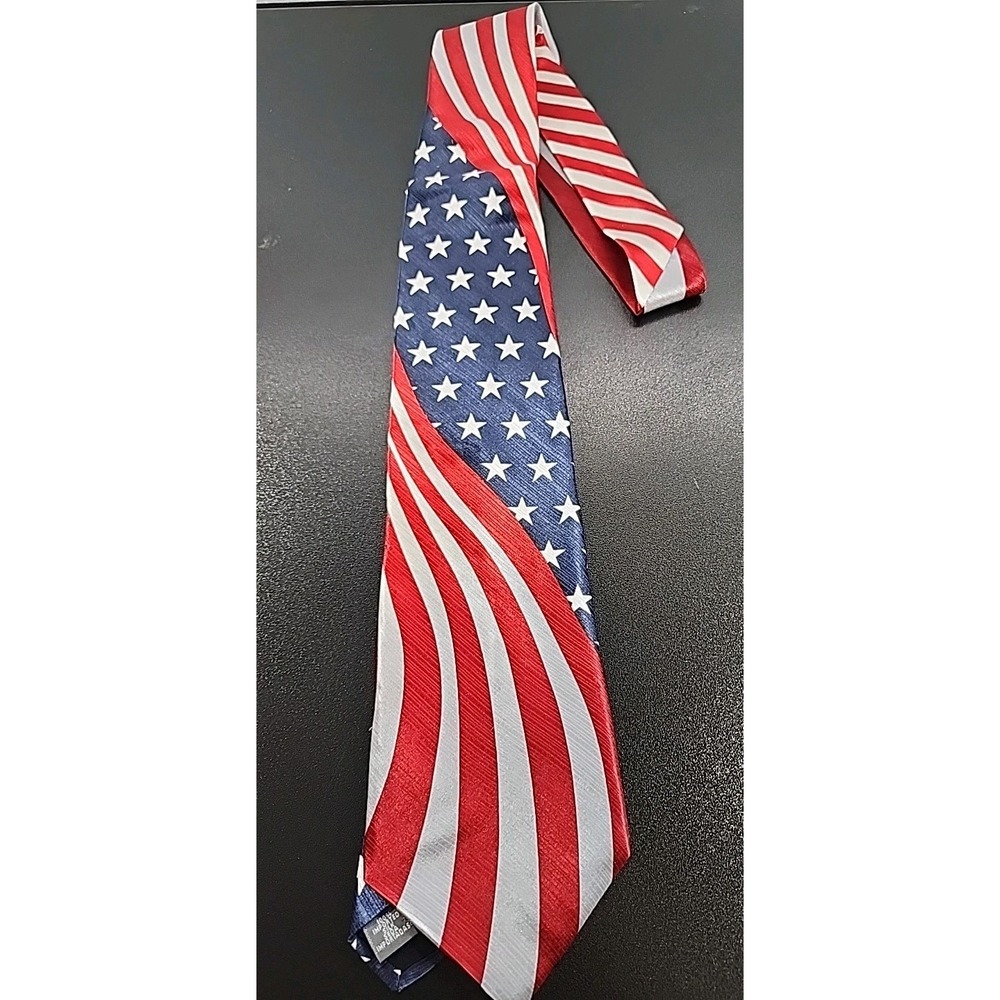 Vintage American Traditions Mens Tie Flag Red White‎ And Blue Made In USA Silk